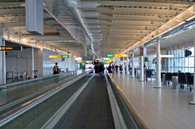  Amsterdam Schiphol Airport moving walkway