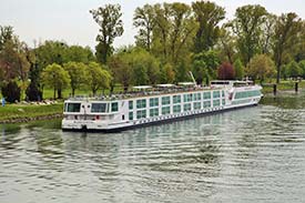 Scenic Tours ship photo