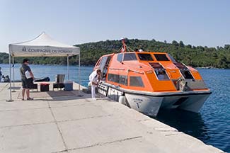 L'AUSTRAL tender landing on Mljet