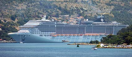 MSC Divina in Gruž Harbor