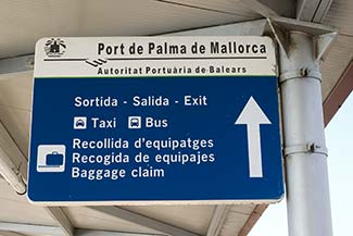 Palma cruise terminal signs