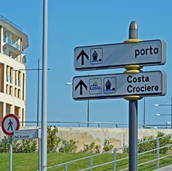 Directional signs to Savona cruise port