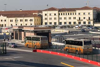 Valencia cruise port with shuttle buses