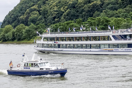 Rhine water police boat (Wasserpolizei)