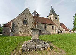 Rogny-les-Sept-Ecluses church