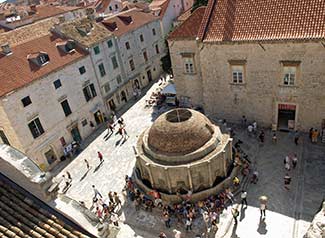 Dubrovnik Pile Gate and Tourist Office