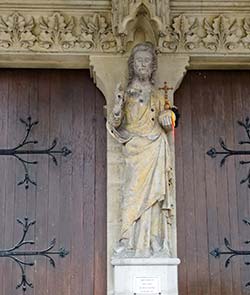 Statue of Christ in St-Saveur Church, Les Andelys