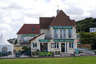 Omaha Beach hotel-restaurant