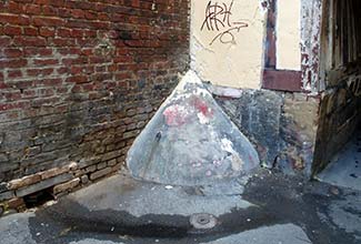 Urination barrier in Rouen