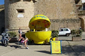 Lemon bar in Alghero, Sardinia