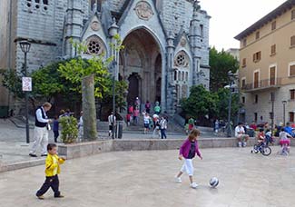 Cathedral square in Sóller, Mallorca