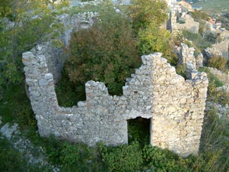 Maratea Superiore ruined house