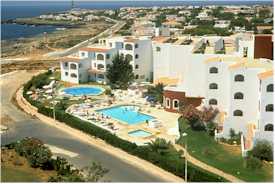 Europe vacation holiday rentals lets self-catering apartments villas chalets cottages flats agencies exchanges