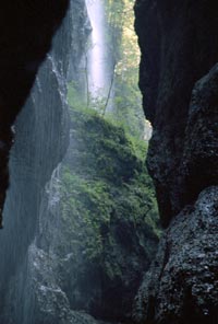 Partnach Gorge waterfall picture