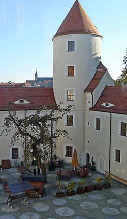 Schloss Freudenstein courtyard