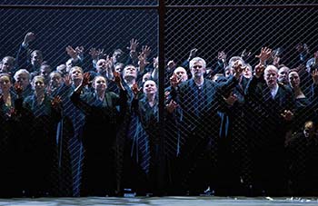 Nabucco prisoner scene photo