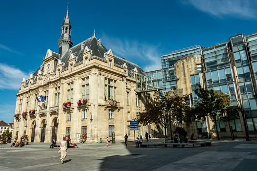 Place Victor-Hugo and Mairie in Saint-Denis, France