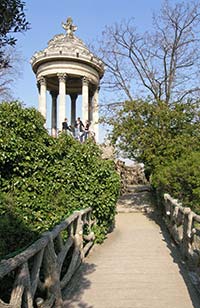 Temple of Sybil, Parc des Buttes-Chaumont, Paris