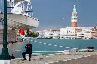 Yacht on Riva dei Sette Martiri