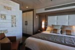 Suite on L'Austral