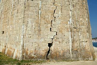 Kamerlengo fortress wall