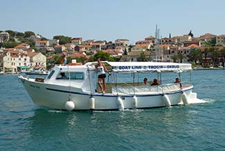 Trogir-Okrug ferry