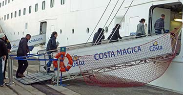 Boarding COSTA MAGICA in Marseille