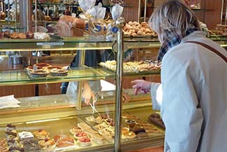 Pastry shop in Marseille