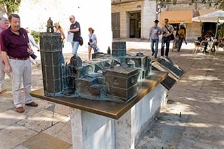 Model of Valencia Cathedral