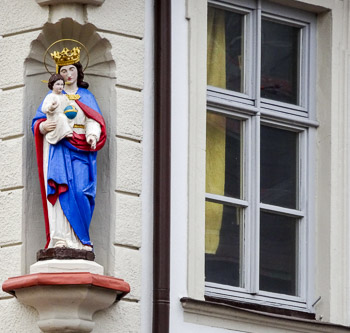 Virgin Mary statue in Bamberg