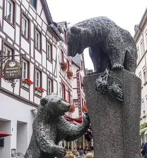 Bear statue in Bernkastel