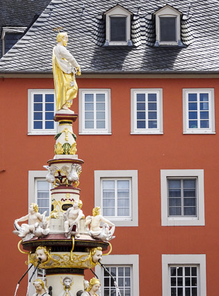 Trier Rotes Haus and Renaissance fountain