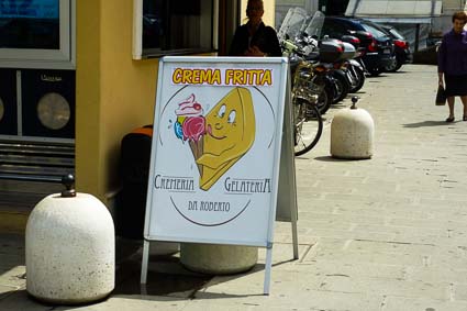 Crema Fritta shop in Chioggia, Italy