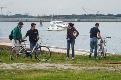 Bicyclists from LA BELLA VITA in Pellestrina