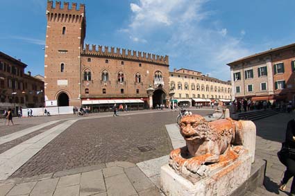 Piazza Duomo with Palazzo Municipale and stone lion