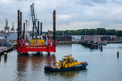 Drilling platform and tugboat on River Nieuwe Mass, Rotterdam