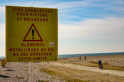 Le Havre beach warning sign