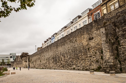 Walls on Western Esplanade, Southampton