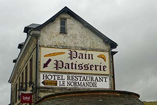 Bakery sign in Petit-Andelys