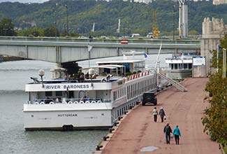 RIVER BARONESS in Rouen, France