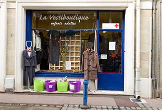 La Vestiboutique Red Cross charity shop in Caudebec-en-Caux