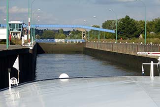 RIVER BARONESS in Seine River lock