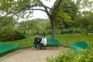 Benches in Clos Normand, Giverny