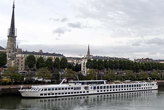 RIVER BARONESS in Rouen, France