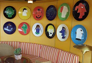 'Colorful Faces' plates by Jan Snoek