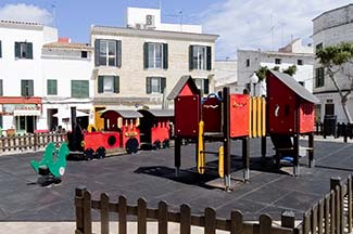 Plaça Bastio playground