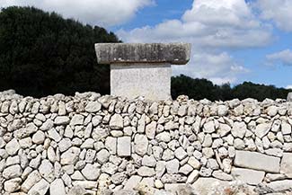 Taula at Torralba d'en Salort