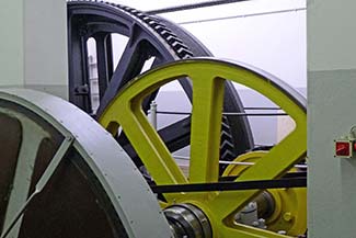 Pulley wheels in Schwebebahn machine house