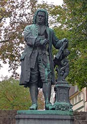 Bachdenkmal statue