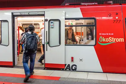 Nuremberg U-Bahn train in Hauptbahnhof